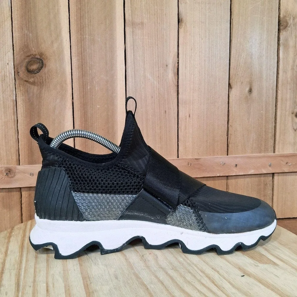 Sorel Kinetic Sneak‎ Shoes Womens 8.5 Black Mesh Slip On Walking Strap Sneakers